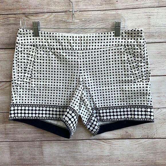J CREW STRETCH SHORTS IN BLACK AND CREAM POLKA DOTS - Picture 1 of 4